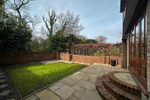 undefined, Redleaf Close, Tunbridge Wells