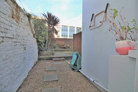 2 bedroom maisonette for sale, Addison Road, Hove