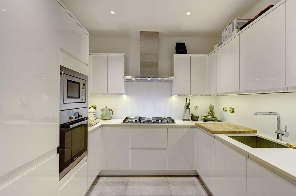 2 at 21 to 23 egerton gardens 360597 kit RGB 1200p
