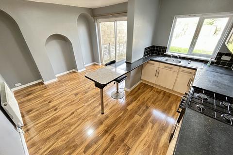 3 bedroom semi-detached house to rent, Pensnett Road, DUDLEY