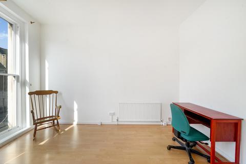 1 bedroom apartment for sale, Great Western Road, London