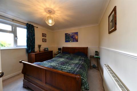 3 bedroom end of terrace house for sale, Vardon Road, Stevenage