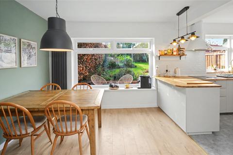 3 bedroom semi-detached house for sale, North Lingwell Road, Middleton, Leeds