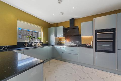 4 bedroom end of terrace house for sale, Londinium Road, Colchester