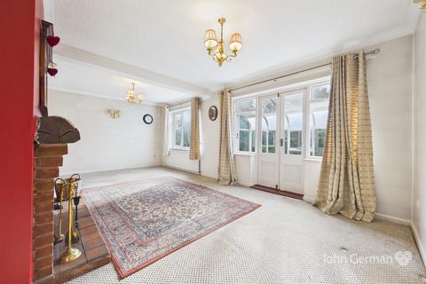 4 bedroom detached house for sale, Cavendish Close, Doveridge