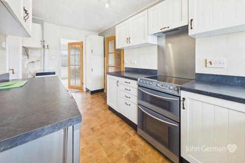 4 bedroom detached house for sale, Cavendish Close, Doveridge