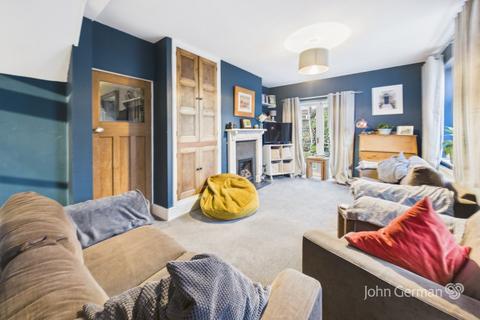 4 bedroom detached house for sale, Alexandra Crescent, Uttoxeter