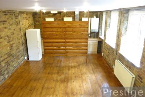 2 bedroom apartment to rent, Manor Road, London N16