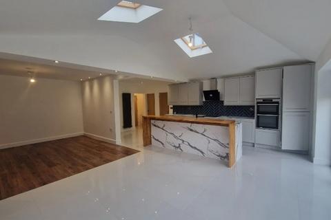 6 bedroom property to rent, Hillsway Crescent, MANSFIELD, NG18