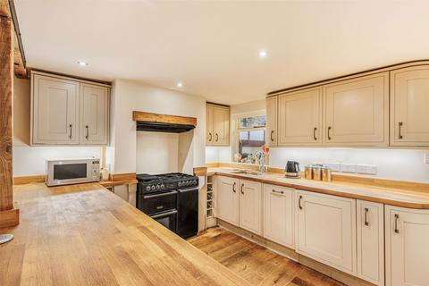 3 bedroom cottage for sale, Mill Green, Hatfield AL9