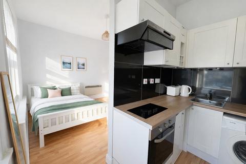 undefined, Stamford Hill, London N16