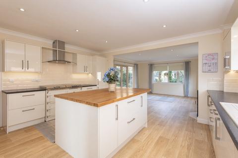5 bedroom detached house for sale, Clarks Close, Morton, Bourne