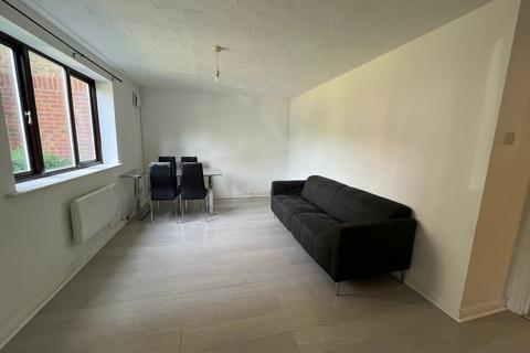 1 bedroom flat to rent, Dalrymple Close, London N14