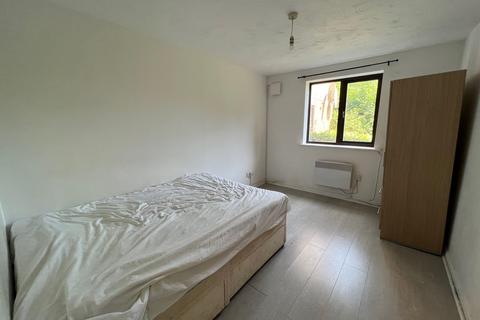 1 bedroom flat to rent, Dalrymple Close, London N14