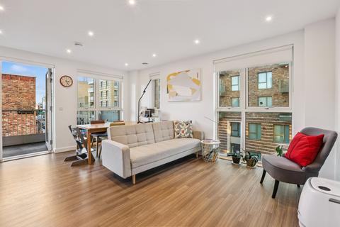 3 bedroom apartment for sale, Howell Court, Enfield Road, Acton, London, W3