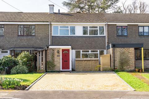3 bedroom terraced house for sale, Leslie Road, Pixham, Dorking