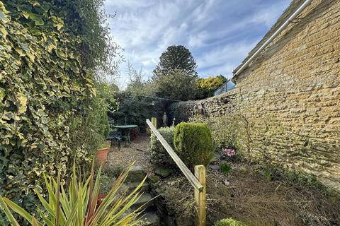 2 bedroom property to rent, School Road, Barnack, Stamford