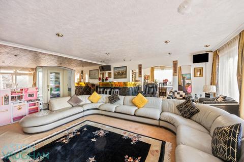 4 bedroom detached house for sale, The Cliff, Brighton BN2