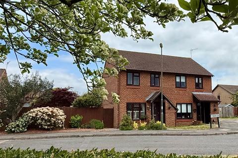 3 bedroom semi-detached house for sale, Tythebarn Close, Burpham