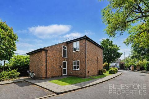 Studio to rent, Monarch Mews, Streatham