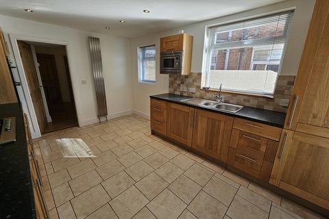 undefined, Bacheler Street, Hull