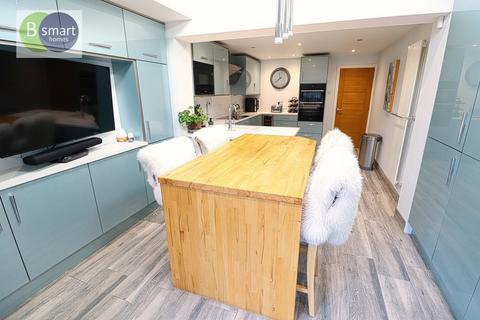 4 bedroom detached house for sale, Orchard Close, Mexborough S64