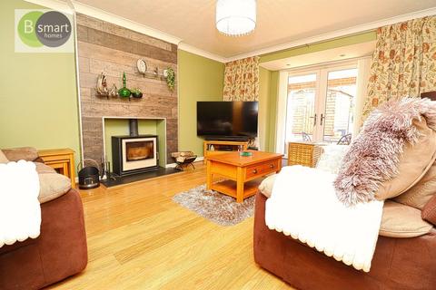 4 bedroom detached house for sale, Orchard Close, Mexborough S64