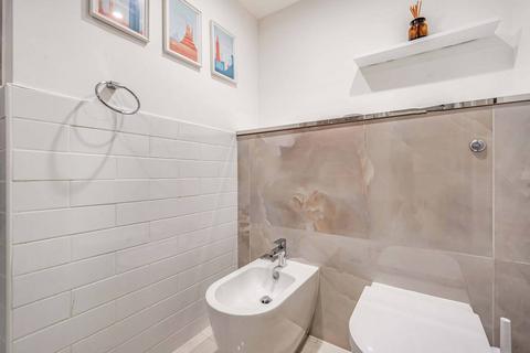 2 bedroom flat to rent, Cumberland Street, Pimlico, London, SW1V