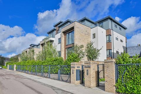 3 bedroom penthouse for sale, Coleman Court, Holders Hill, London, NW4