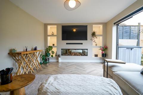 3 bedroom semi-detached house for sale, Burnham Drive, Swansea SA3