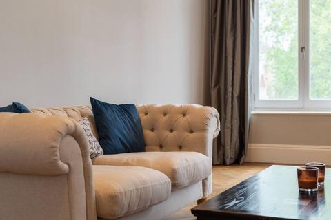 2 bedroom flat to rent, South Audley Street, Mayfair, London, W1K