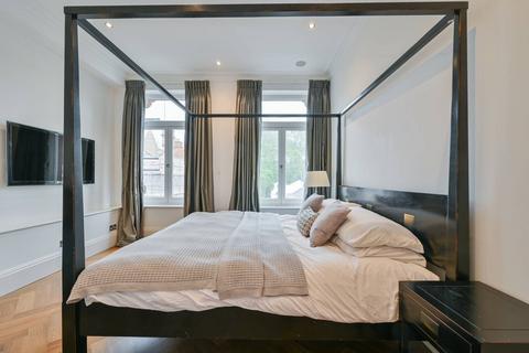 2 bedroom flat to rent, South Audley Street, Mayfair, London, W1K