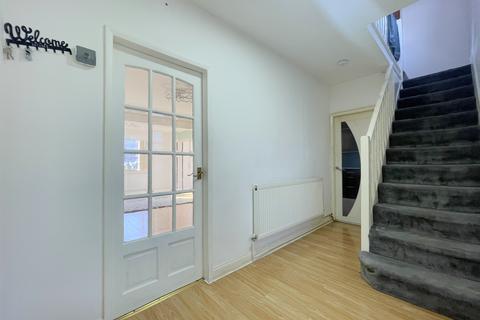 3 bedroom semi-detached house for sale, Wigley Road, Leicester LE5