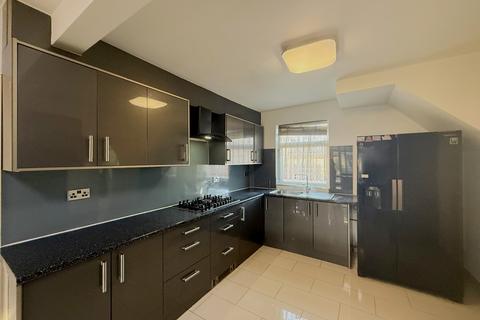3 bedroom semi-detached house for sale, Wigley Road, Leicester LE5