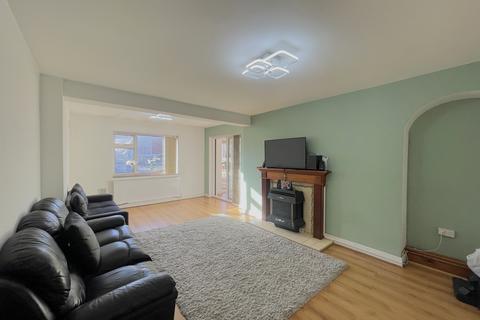 3 bedroom semi-detached house for sale, Wigley Road, Leicester LE5