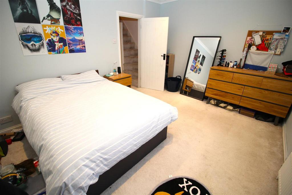 Bedroom 2.JPG