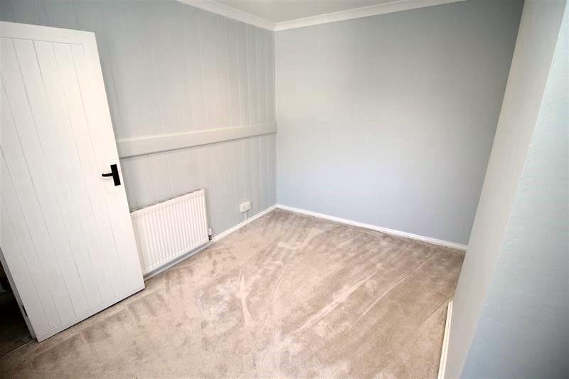 Bedroom 3 (002).jpg