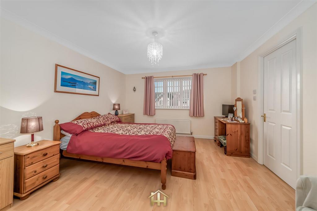 21 COLIN GIBSON DRIVE DD5 4 HA 030326 EDIT (33 of 5