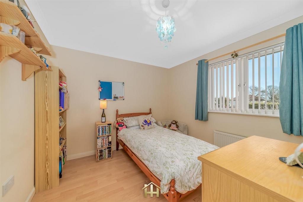 21 COLIN GIBSON DRIVE DD5 4 HA 030326 EDIT (27 of 5