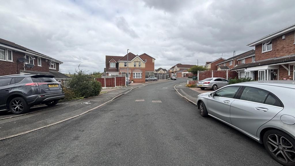 67 macdonalds close street view 1.jpeg