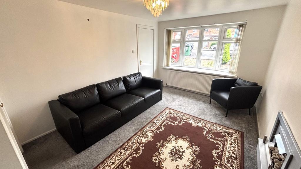 67 macdonalds close living room 2.jpeg