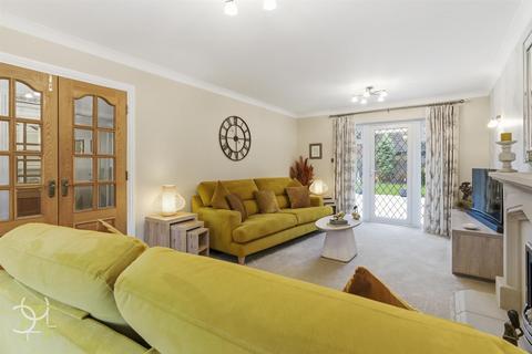 4 bedroom detached house for sale, Andrews Drive, Evesham WR11