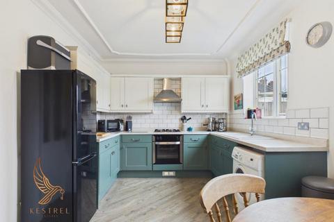 3 bedroom end of terrace house for sale, Hillside Road, Pontefract WF7