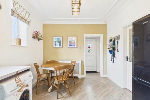 3 bedroom end of terrace house for sale, Hillside Road, Pontefract WF7