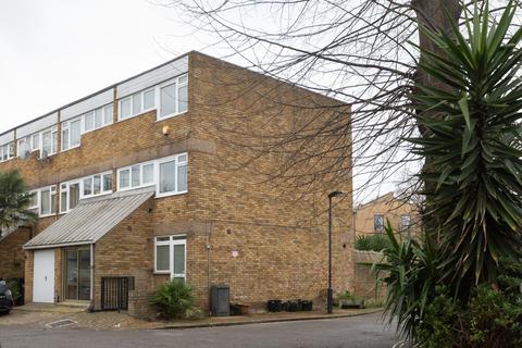 undefined, Halsmere Road, Camberwell, London, SE5
