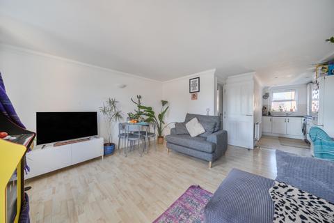 2 bedroom flat for sale, Swindon SN1
