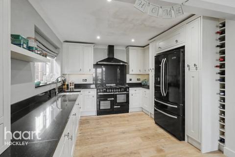 4 bedroom detached house for sale, Branksome Avenue, Hockley
