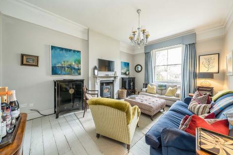 undefined, St. James's Road, Hampton TW12