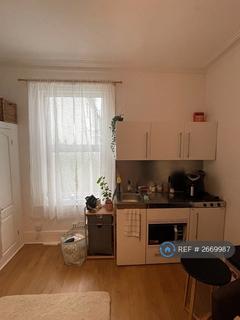 1 bedroom in a house share to rent, Sackville Road Gfr, Hove, BN3