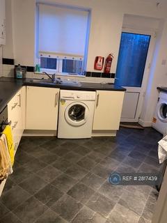4 bedroom terraced house to rent, Crummock Road, Norwich, NR5